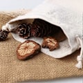Miniatyrbilde 4 av 5: 12 Pakke Bomullsnettposer med Snøring, 13 x 18cm Gjenbrukbare Jute Poser Gavepose med Snøring for Smykker, Sminke, Mynter, Krydder, Håndverk (Beige)