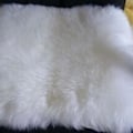 Miniatyrbillede 1 af 5: Stolpude i kunstig pels, firkantet, 30 cm, blød og fluffy til stue, soveværelse, sofa, fotobaggrund (hvid)