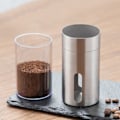 Miniatyrbilde 6 av 8: Manuell kaffekvern i rustfritt stål for dryppkaffe og presskanne
