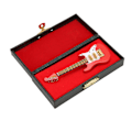 Miniatyrbild 4 av 8: Miniatyr elektrisk gitarr röd vit färg snygg 3,9 tum längd utsökt mini gitarrmodell med låda för bord röd