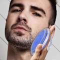Miniatyrbilde 4 av 5: Eksfolierende børste for behandling av inngrodde hår - For å behandle og forebygge bikinikløe, barberingsnupper - Silkemyk hudløsning for menn og kvinner (Blå)