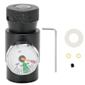Pikkukuva 1 / 8: Säädettävä CO2-täyttöadapteriventtiili 8 mm:n urosliittimellä ASA 3000 psi:n painemittarilla, musta