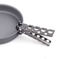 Miniatyrbild 4 av 5: Varm Tallrikslyft - Säker och Enkel Matuttagning från Mikrovågsugn, Ugn, Airfryer