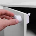 Pikkukuva 3 / 5: Magneettiset kaappilukot - Lapsen turvallisuus, helppo asennus, näkymätön muotoilu (8 lukkoa + 2 avainta)