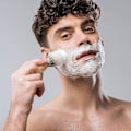Miniatyrbillede 4 af 5: Barbersæt med nylonbarberkost, træhåndtag og barberkostholder i rustfrit stål