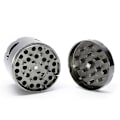 Pikkukuva 2 / 4: Mausteiden jauhinsetti magneettikannella, 4 kpl metallijauhinta hienolla silmällä keittiöön