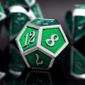 Miniatyrbild 4 av 5: Blodfläckat Metall DND Tärningsset Blodfläckade Tärningar D&D Polyedriska RPG Tärningar (Silvergrön)