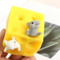 Pikkukuva 5 / 7: Stress relief hiiri ja juustolelu