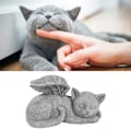 Miniatyrbilde 6 av 8: Minnesmerke for kjæledyr - Statue av sovende engel i harpiks for hage - Dekorasjon for kjæledyrgravsted - Engel - Katt
