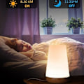 Miniatyrbilde 2 av 4: LED Nattlys, Sengelampe, Berørings Nattlampe med 13 Skiftende Farger, Oppladbar Bordlampe med Fjernkontroll for Soverom, Babyrom og Stue