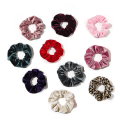 Pikkukuva 2 / 8: 10 kpl:n hiusrypyt Simple Fashion Candy Color Velvet Elastic Scrunchies Hiussolmiot Lahjat naisten tytöille