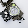 Miniatyrbillede 2 af 5: Kompakt 24-timers Programmerbar Dobbelt Stikkontakt Timer - Vandafvisende Hærgrøn
