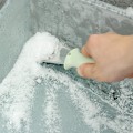 Miniatyrbilde 3 av 5: 2 stk. Isskraper for kjøleskap, isskje i rustfritt stål, for avriming av kjøleskap og frysere, rengjøringsverktøy for kjøleskap, blå og grønn