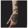 Miniatyrbillede 3 af 4: 10 Ark Black Midlertidige Tattoo Stickers til Voksne Kvinder Piger Fjer Mandala Blomst Kunst Kroppen Arm Store Tatoveringer Ark Blonder Bryllup Midlertidige Tatoveringer