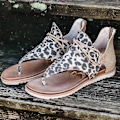 Miniatyrbilde 2 av 3: Leopardmønstrede Sandaler for Kvinner med Klips-Tå og Gladiator-Stil, EU 38