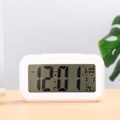 Miniatyrbilde 4 av 5: LED Digital Smartklokke med Vekkerklokke, Dato- og Temperaturvisning, 12/24-timersbryter