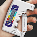 Miniatyrbild 4 av 5: Universal Digital Batteritestare för AA AAA C D N 9V 1.5V Knappceller Mini Batterier