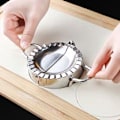 Miniatyrbilde 2 av 4: Dumplingmaker i rustfritt stål - Enkelt verktøy for wontonformer, deigstanseskjærer, paibaking og bakverk