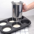 Miniatyrbillede 3 af 5: Pander Dispenser i Rustfrit Stål - Perfekt til Bagning af Pandekager, Cupcakes, Muffins, Crepes og Waffles