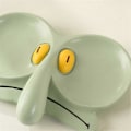 Miniatyrbillede 5 af 5: Sød Brilleholder Stand kompatibel med Skrivebord, Audit, Squidward Edition Sjov Solbrilleholder Stand & Smykker