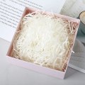 Miniatyrbilde 2 av 5: Strimlet hvit Kraft Raffia papirfyll - 100 gram