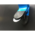 Pikkukuva 3 / 4: Sivellintelinepuristin ja lisävaruste maalipurkkien avaamiseen 7*4*9cm