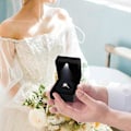 Miniatyrbillede 5 af 5: LED lys ring æske ring fløjl smykkeæske forlovelsesring æske ring etui ZD W