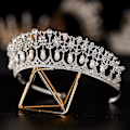 Miniatyrbillede 1 af 5: Perle Bryllupskrone til Bruden - Elegant Rhinestone Tilbehør til Fester og Gallaaftener