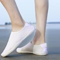 Miniatyrbillede 3 af 4: Hurtigtørrende Unisex Slip-On Vandstøvler til Rejser og Vandsport