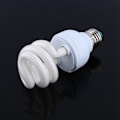 Miniatyrbillede 5 af 6: 13W UVB 5.0 E27 Base Energibesparende Skildpadde Snake Reptil Pære UV Lampe HG
