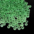 Miniatyrbillede 2 af 5: Sorte Akryl Lysende Perler 4x7mm Runde til Smykkefremstilling Armbånd Halskæder DIY Tilbehør Blandet 50 stk