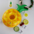 Pikkukuva 3 / 5: Puhallettava ananas-allasjuomapidike kelluke - hauska allasjuhlatarvike
