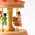 Miniatyrbillede 3 af 5: Kreativ håndsvinget spilledåse i træ - Familie-Mirry-Go-Round-tema