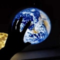 Miniatyrbillede 4 af 5: Halloween Projektionslampe Stjerneprojektor Jord Måne Planet Projektor Baggrund Atmosfære Led Natlys Til Børns Soveværelse Vægdekoration -CHNSZ