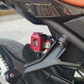 Miniatyrbilde 1 av 5: 2023 Ny For KAWASAKI Ninja650 NINJA 650 Motorsykkel Høy Kvalitet Tilbehør Bakre Bremsevæskebeholder Beskyttelsesdeksel Rød