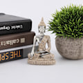 Miniatyrbild 4 av 8: Mediterande sittande Buddha-statyetsnideri hantverk för heminredning bordsdekoration (#1)