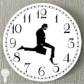 Miniatyrbild 4 av 5: Walks Clock, Silly Walk Väggklocka, En Intressant Väggklocka kompatibel med Sovrum Kök Vardagsrum, Novel
