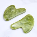 Miniatyrbilde 3 av 4: Grønn Jade Gua Sha-brett for fullkroppsavslapping - Naturlig dypvevs massasjeverktøy for triggerpunktsbehandling
