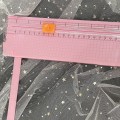 Miniatyrbilde 2 av 5: Papirkutter Liten Minifolding Klarskala Grader Gratis karbonstålskjæring Scrapbook Papir Trimmer Rosa