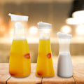 Miniatyrbillede 2 af 8: 1000 ml akryl gennemsigtig saftflaske Vandkande Iskold saftkande med låg til bar hjemmebrug