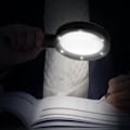 Pikkukuva 5 / 5: 5x Valolla varustettu lukulasin suurennuslasi 6 LED-valolla ja 2 UV-lampulla, kädessä pidettävä suurennuslasi 90 mm:n linssillä, teräväpiirto