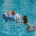 Miniatyrbild 3 av 5: Uppblåsbar bil baby simma flyta med justerbar soltak och säkerhetssäte - poolleksaker för barn 1-4 år