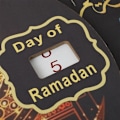 Miniatyrbillede 3 af 5: Ramadan kalender lavet af træ, DIY adventskalender til ophængning i hjemmet, Ramadan dekorationer