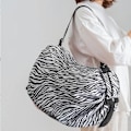 Miniatyrbillede 2 af 5: Stor håndtaske sammenklappelig taske shopping taske sammenklappelig miljøvenlig skuldertaske med print, zebra mønster