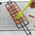 Miniatyrbilde 4 av 5: BBQ rustfritt stål pølser grill pølseholder pølsegrill grillet klips non-stick skinke pølsegrill tang