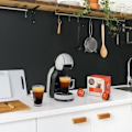 Miniatyrbillede 5 af 5: KRUPS Nescafé Dolce Gusto YY3888FD Mini Me espressomaskine, 15 bars tryk, doseringskontrol, kapselkaffemaskine, grå