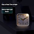Miniatyrbillede 4 af 5: Lydløst Vækkeur Batteridrevet Ikke-Tikkende Sengelamper Stort Display Grundlæggende Soveværelsesur Snooze Natlys Funktion Let at Læse og Bruge