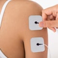 Miniatyrbillede 2 af 5: 5x5cm 20 stk. selvklæbende TENS-plader passer til BEURER Tens-enhedsplader erstatnings-Tens-elektroder genanvendelige til elektroterapi massage (hvide)
