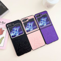 Miniatyrbild 2 av 2: Z Flip 5 Case, Pu Läder Emboss Flowers Stötsäkert Case För Samsung Galaxy Z Flip 5 Black