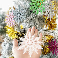 Pikkukuva 5 / 7: 12 kappaletta valkoisia lumihiutaleita, 10 cm:n glitter-lumihiutaleita, riippuvia glitter-lumihiutalekoristeita joulukuusen koristeeksi juhliin, joulukotiin